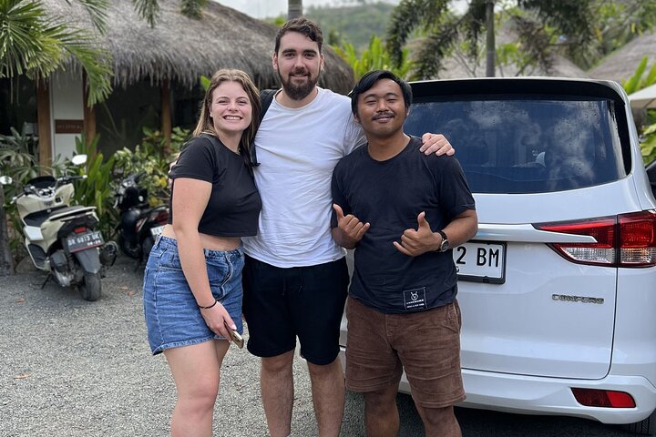 Aluguer de carros privados Lombok com o motorista