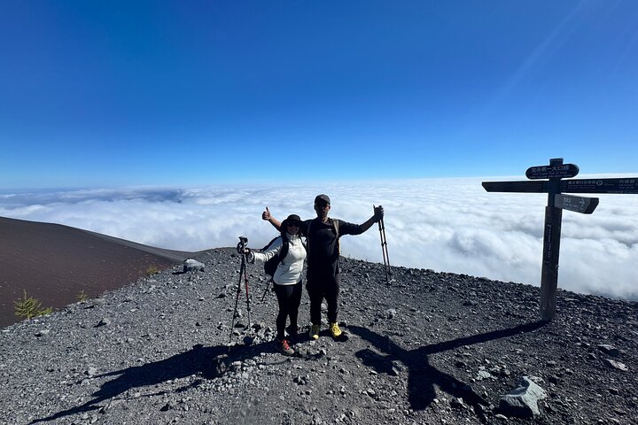 Private Mt. Fuji Hoei Crater Hiking and Sightseeing Tour