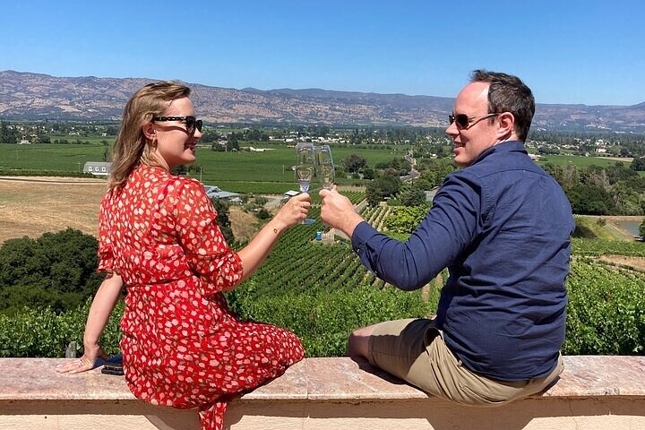 "Fabulous Private Wine Tour of Napa & Sonoma for 2 to 5 People"