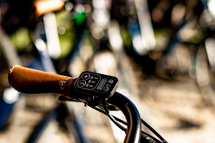 Desde Saint-Emilion: tour de medio día por el vino en bicicleta eléctrica