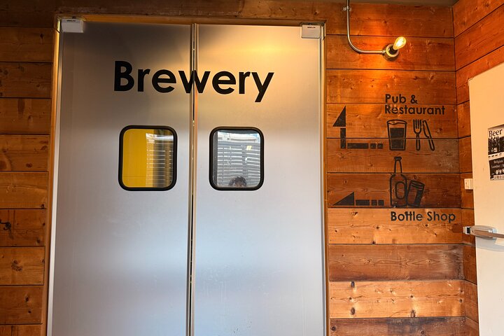 Osaka Craft Beer Tour: 2 lokala bryggerier med guidade provningar