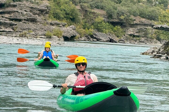 Famiglia Rafting Fiume Vjosa a Permet Albania