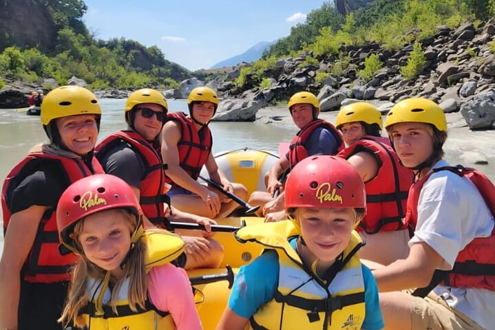 Famiglia Rafting Fiume Vjosa a Permet Albania