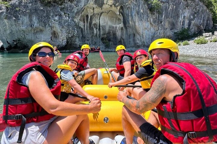 Famiglia Rafting Fiume Vjosa a Permet Albania
