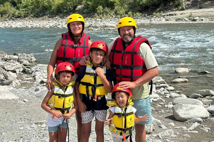 Famiglia Rafting Fiume Vjosa a Permet Albania