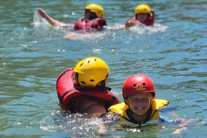 Famiglia Rafting Fiume Vjosa a Permet Albania