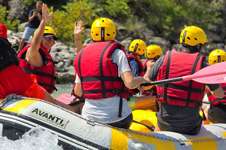 Famiglia Rafting Fiume Vjosa a Permet Albania