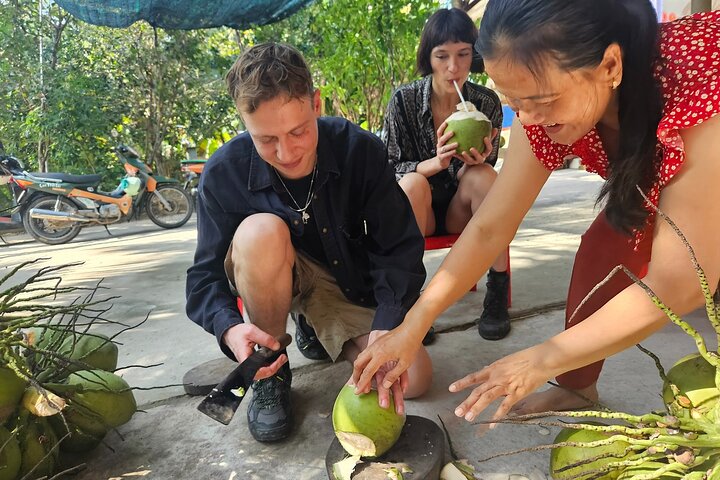 Ben Tre : Scooter, Kultur, Segelbåt och Mekongmat (halvdag)