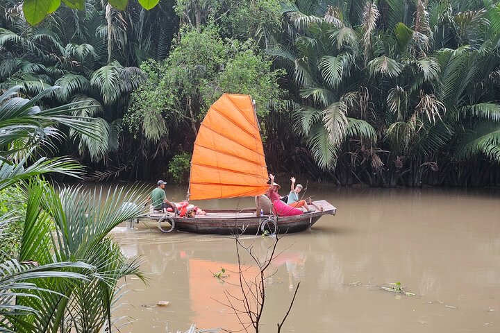 Ben Tre : Scooter, Kultur, Segelbåt och Mekongmat (halvdag)
