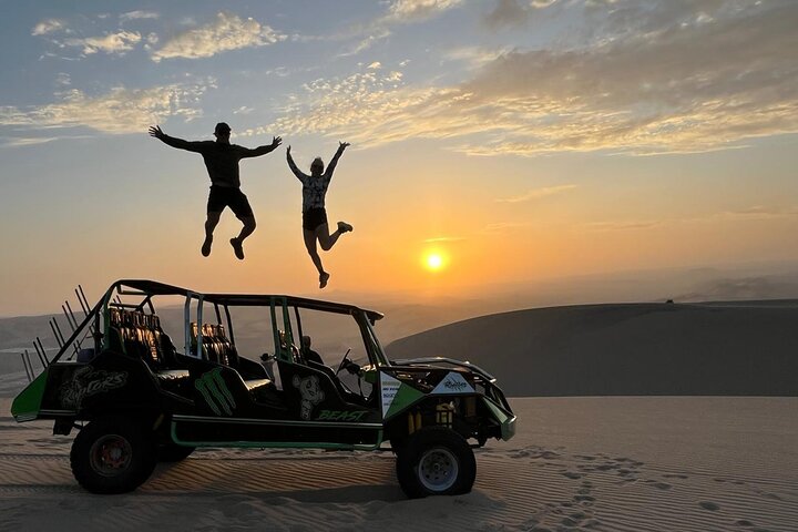Från Ica eller Huacachina: Buggy- och sandboardtur med solnedgång