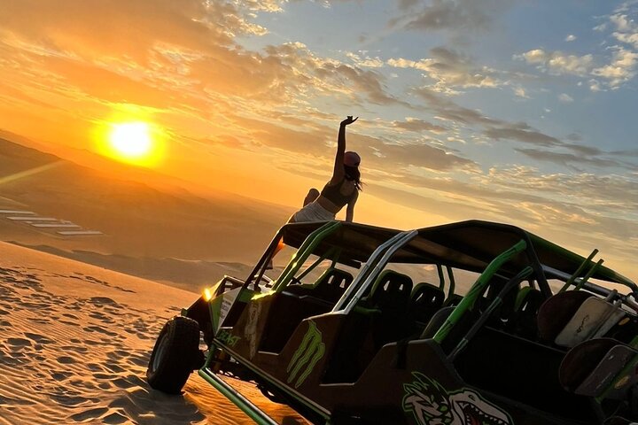 Från Ica eller Huacachina: Buggy- och sandboardtur med solnedgång