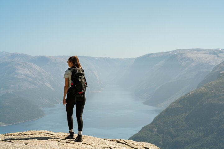 Preikestolen | Kanzelfelsen - Wanderung mit Fachkundiger Tourleiter