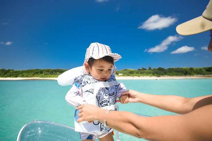 Miyakojima 《Chartered》》With drone photography|Clear SUP & Sea Turtle Snorkel Tour|No additional charge|Full refund guarantee|Free rental and photography
