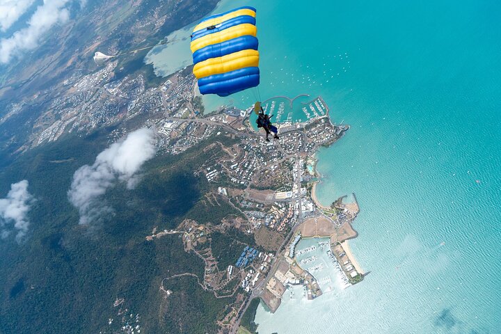 Restauranter i nærheten av Airlie Beach Tandem Skydive Over the Whitsunday Islands