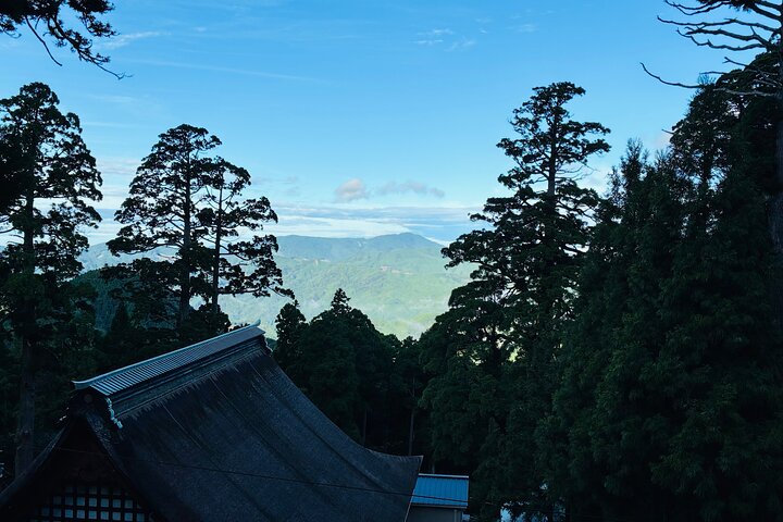 Randonnée de pèlerinage en montagne sacrée du mont Hiko et histoire de Yamabushi