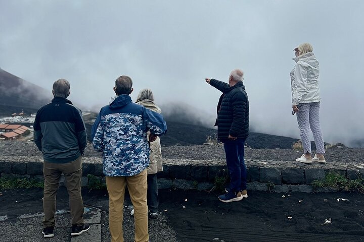 Excursion au volcan Etna, dégustation de vins, déjeuner dans un domaine viticole et transfert