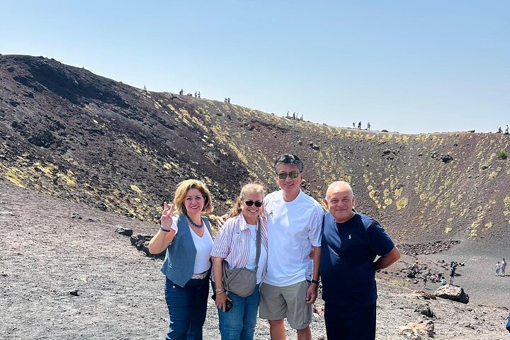 Excursion au volcan Etna, dégustation de vins, déjeuner dans un domaine viticole et transfert