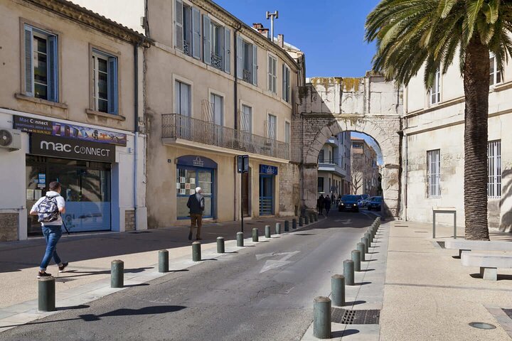 Hello Nîmes : Privado 2 - Hora Intro Paseo por la ciudad con guía local