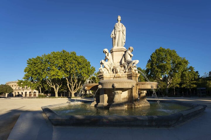 Hello Nîmes : Privado 2 - Hora Intro Paseo por la ciudad con guía local