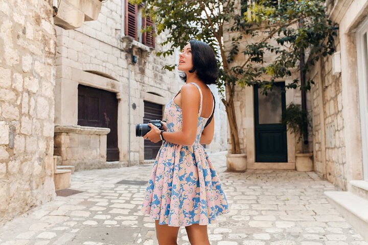 Hello Nîmes : Privado 2 - Hora Intro Paseo por la ciudad con guía local