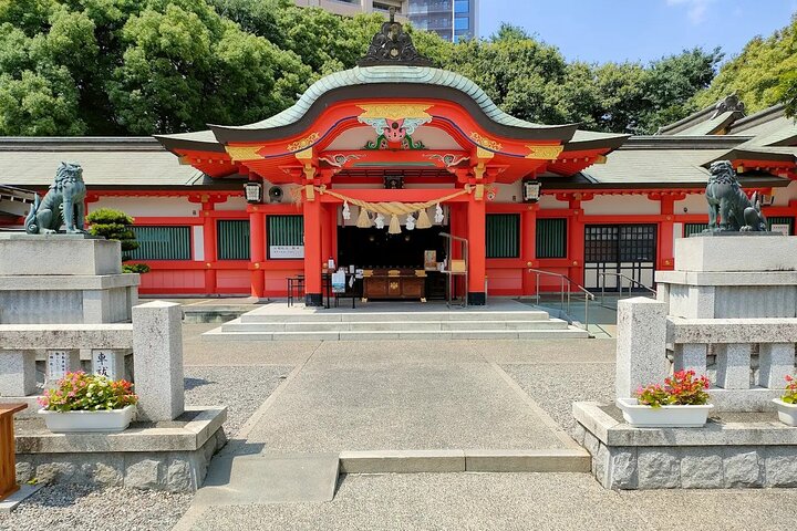 Führung in Gifu Große Buddhistische Statue Golden Gate Schrein