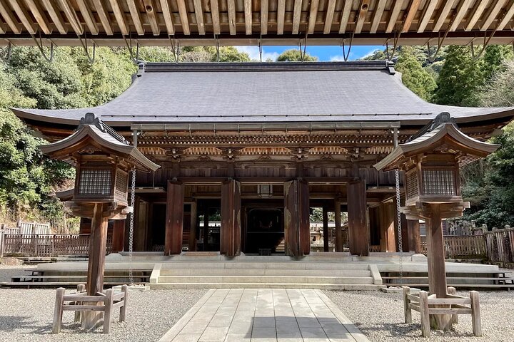 Führung in Gifu Große Buddhistische Statue Golden Gate Schrein
