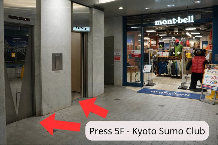 Kyoto Sumo underholdning med Chicken Hot Pot og Geisha