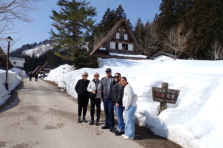 Sho Time Gokayama Voiture privée Visite personnalisée