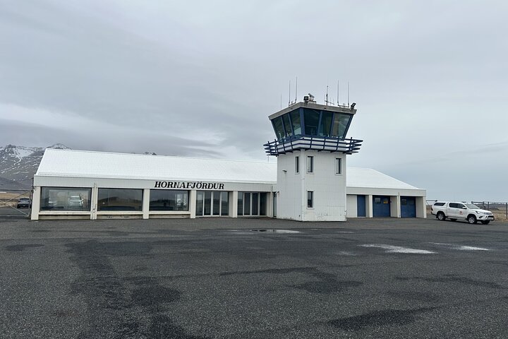 Private Transfer One Way from Hofn Airport to Hotel Jokulsarlon