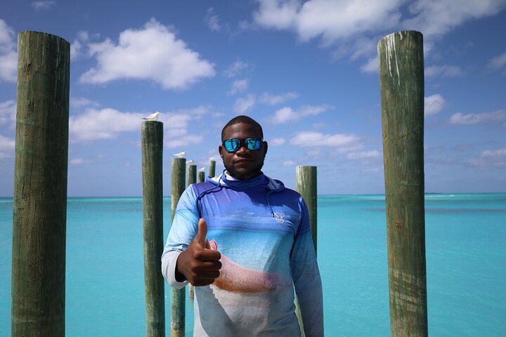 Nassau Swimming Pigs and Private Beach Club Escape