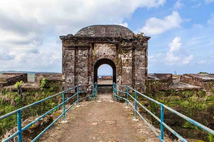 Panamakanalen og Fort San Lorenzo Tour fra Colón