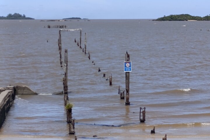 Excursão completa pela cidade de Colonia del Sacramento com veículo privado