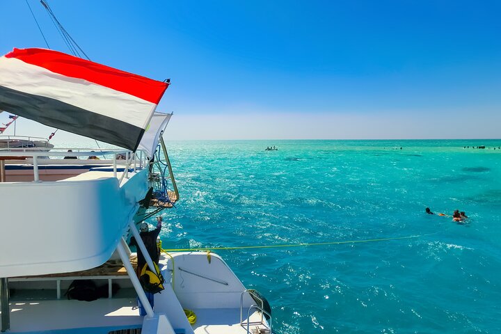 Sharm El Sheikh: Ras Mohammed & White Island Luxury Yacht Trip