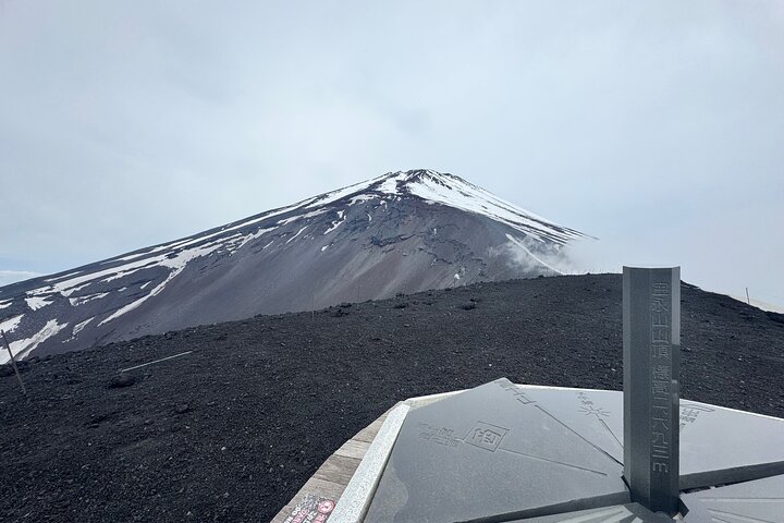 Private Mt. Fuji Hoei Crater Hiking and Sightseeing Tour