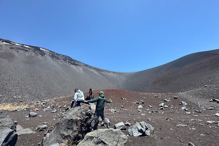 Private Mt. Fuji Hoei Crater Hiking and Sightseeing Tour