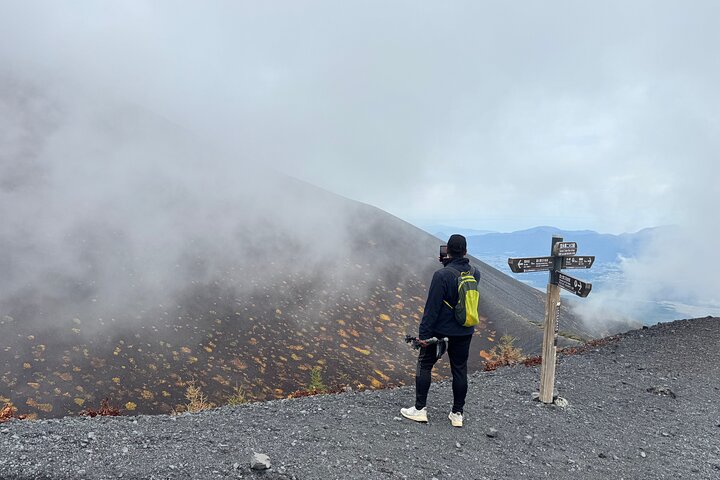 Private Mt. Fuji Hoei Crater Hiking and Sightseeing Tour