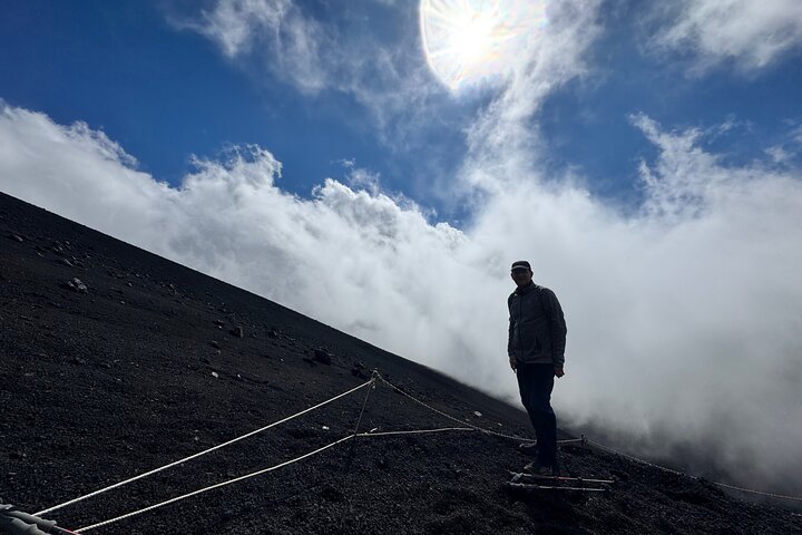 Private Mt. Fuji Hoei Crater Hiking and Sightseeing Tour