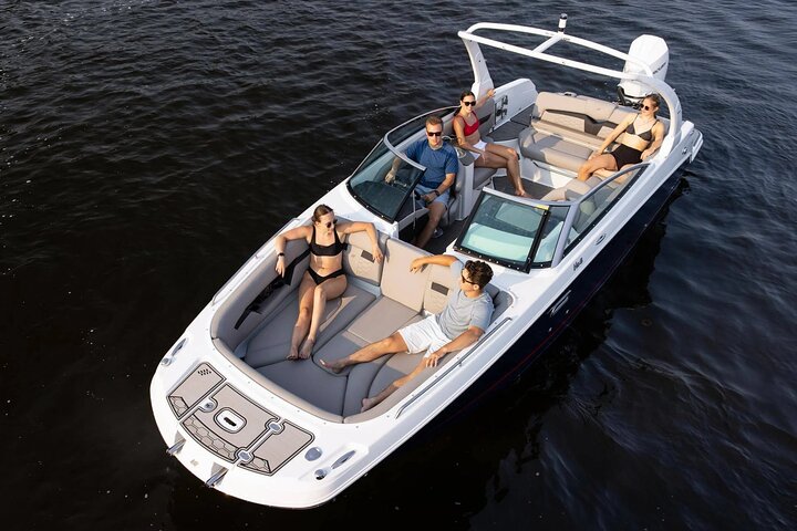 Tour privato in barca Antibes & Billionaire bay - Rilassati, nuota e fai snorkeling
