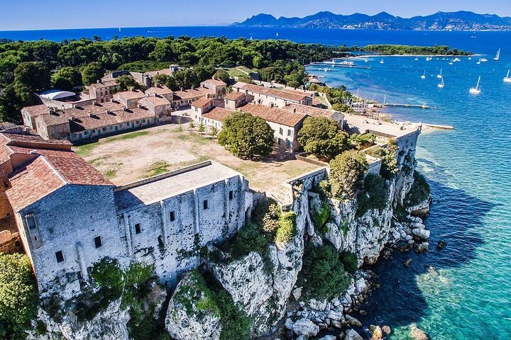 Tour privato in barca Antibes & Billionaire bay - Rilassati, nuota e fai snorkeling