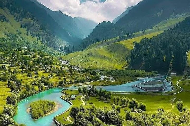 Pahalgam & Aru Valley Tour met Saffraan & Appelboerderijen ex Srinagar