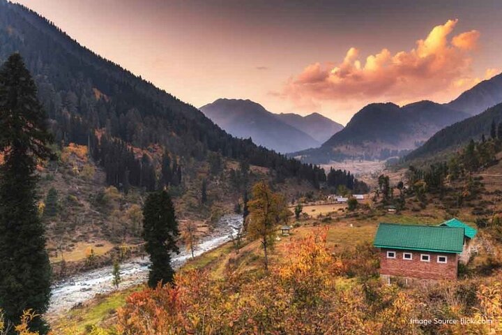 Pahalgam & Aru Valley Tour met Saffraan & Appelboerderijen ex Srinagar