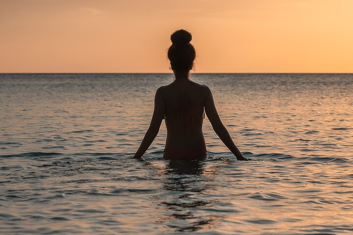 7 jours d’expérience exotique de lune de miel dans la chambre sous-marine de Pemba