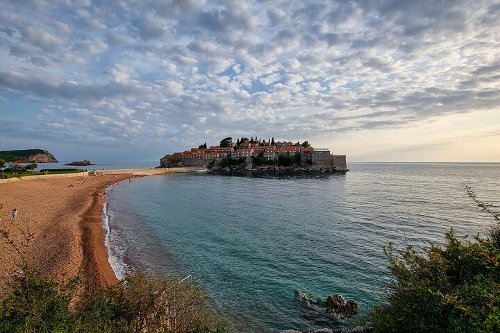 Tirana: Day Tour to Montenegro, Budva and Sveti Stefan