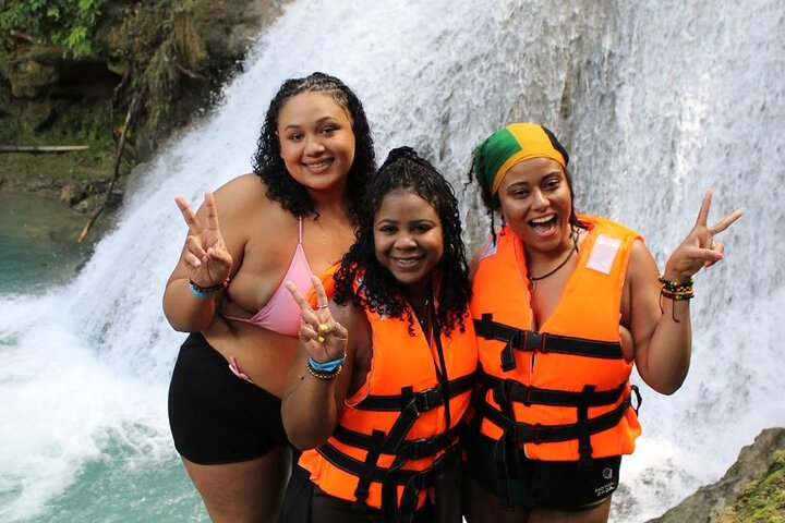 Hoteller i nærheden af Blue Hole and River Tubing Ocho Rios