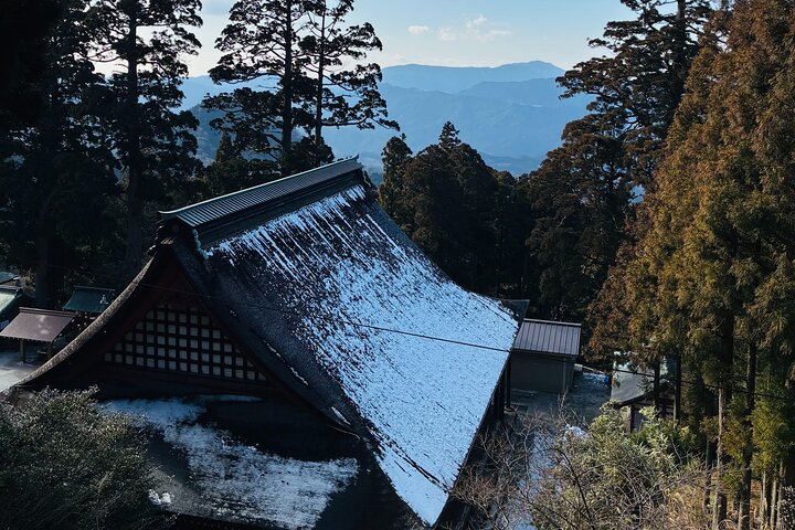 Randonnée de pèlerinage en montagne sacrée du mont Hiko et histoire de Yamabushi