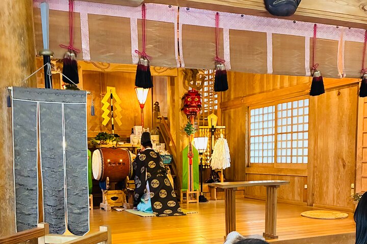 Randonnée de pèlerinage en montagne sacrée du mont Hiko et histoire de Yamabushi