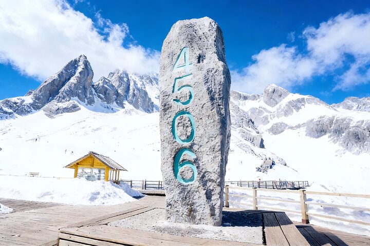 Momenti salienti privati di 2 giorni a Lijiang: centro storico, Snow Mountain, spettacolo e altro