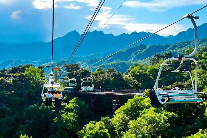 Viagem Privada a Zhengzhou na Grande Muralha de Mutianyu pelo Trem-bala