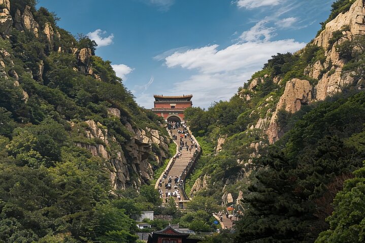 Private Day Tour naar Mount Tai van Tai'an met lunch en kabelbaanrit