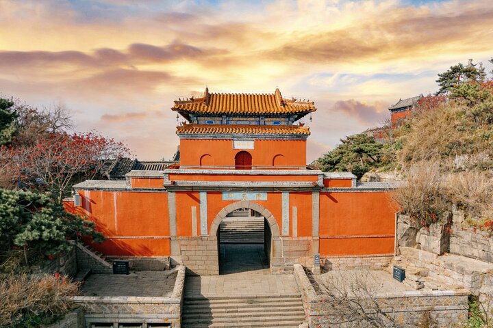 Private Day Tour naar Mount Tai van Tai'an met lunch en kabelbaanrit
